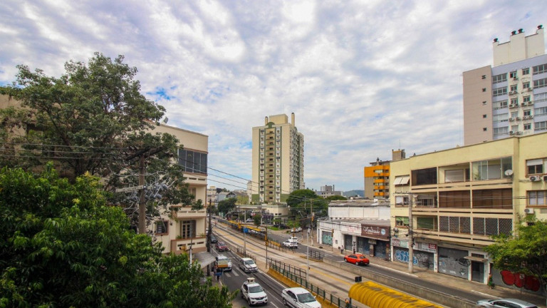 Imagem Apartamento com 3 Quartos à Venda, 135 m² em Rio Branco - Porto Alegre Imagem Apartamento com 3 Quartos à Venda, 135 m² em Rio Branco - Porto Alegre