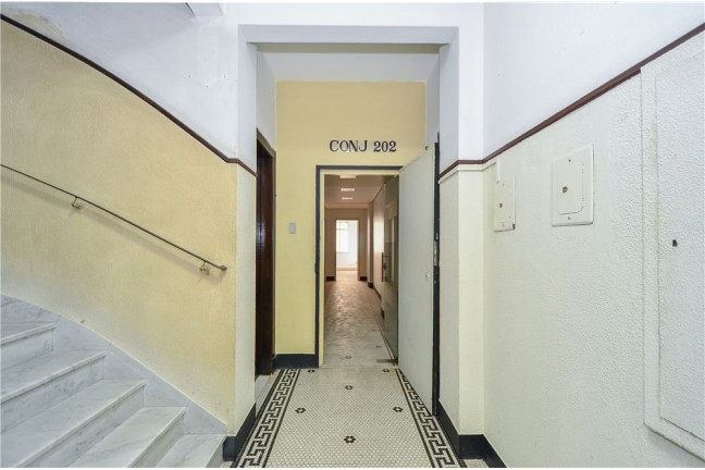 Sala Comercial à Venda, 100 m² em Sé - São Paulo