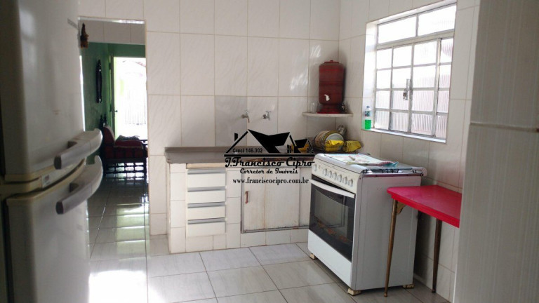 Casa com 3 Quartos à Venda,  em Campo Do Galvão - Guaratinguetá