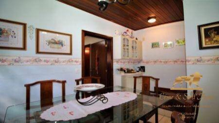 Imagem Casa com 5 Quartos para Temporada, 200 m² em Jaguaribe - Campos Do Jordão Imagem Casa com 5 Quartos para Temporada, 200 m² em Jaguaribe - Campos Do Jordão
