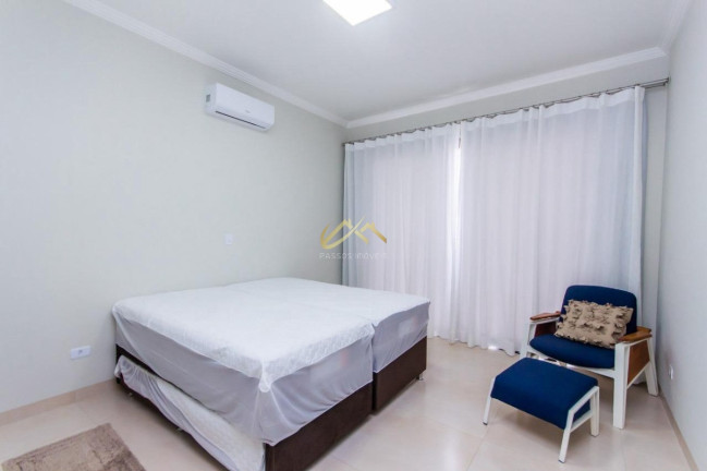 Imagem Casa com 4 Quartos à Venda, 450 m² em Praia Grande - Ubatuba Imagem Casa com 4 Quartos à Venda, 450 m² em Praia Grande - Ubatuba