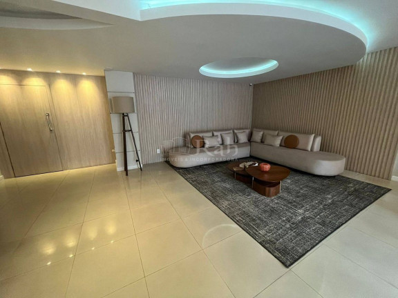 Imagem Apartamento com 3 Quartos à Venda, 131 m² em Centro - Balneário Camboriú Imagem Apartamento com 3 Quartos à Venda, 131 m² em Centro - Balneário Camboriú