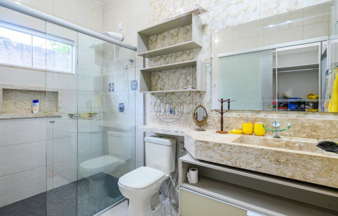Imagem Casa com 6 Quartos à Venda, 1.000 m² em Guará I - Brasília Imagem Casa com 6 Quartos à Venda, 1.000 m² em Guará I - Brasília