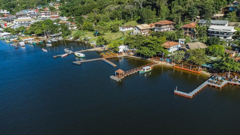Imagem Casa com 3 Quartos à Venda, 284 m² em Lagoa Da Conceição - Florianópolis Imagem Casa com 3 Quartos à Venda, 284 m² em Lagoa Da Conceição - Florianópolis