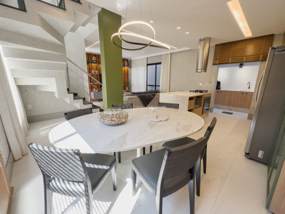 Imagem Casa com 3 Quartos à Venda, 179 m² em São Lourenço - Curitiba