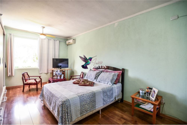 Imagem Casa com 2 Quartos à Venda, 149 m² em Passo Da Areia - Porto Alegre Imagem Casa com 2 Quartos à Venda, 149 m² em Passo Da Areia - Porto Alegre