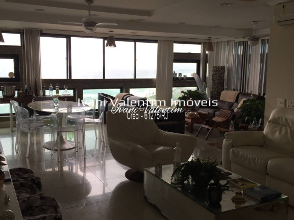 Imagem Apartamento com 4 Quartos à Venda, 220 m² em Barra Da Tijuca - Rio De Janeiro