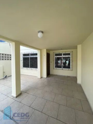 Imagem Casa de Condomínio com 3 Quartos à Venda, 105 m² em Boqueirão - Curitiba Imagem Casa de Condomínio com 3 Quartos à Venda, 105 m² em Boqueirão - Curitiba