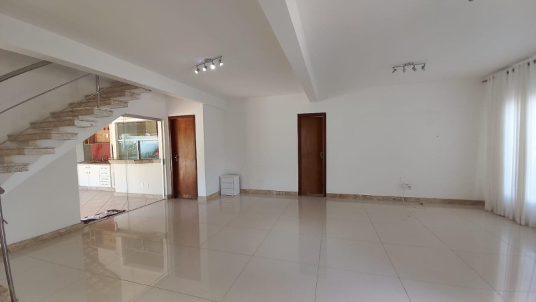 Imagem Casa de Condomínio com 4 Quartos à Venda, 346 m² em Centro - Lauro De Freitas