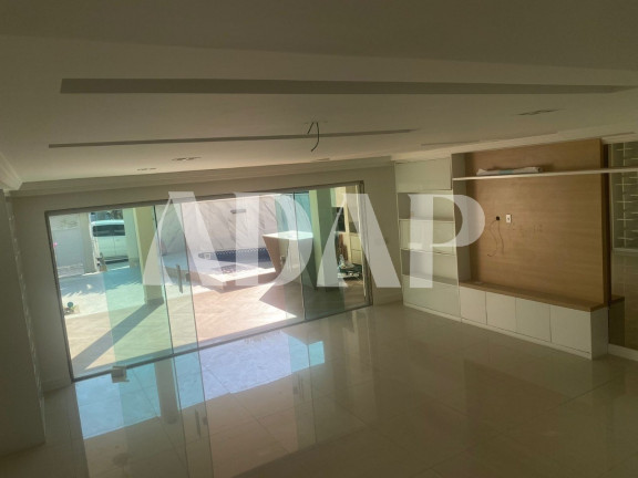 Imagem Casa com 3 Quartos à Venda, 200 m² em Recreio Dos Bandeirantes - Rio De Janeiro