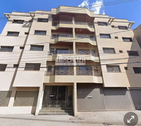 Imagem Apartamento com 3 Quartos à Venda, 160 m² em Vila Olímpica - Uberaba Imagem Apartamento com 3 Quartos à Venda, 160 m² em Vila Olímpica - Uberaba
