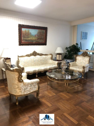 Imagem Apartamento com 4 Quartos à Venda, 382 m²