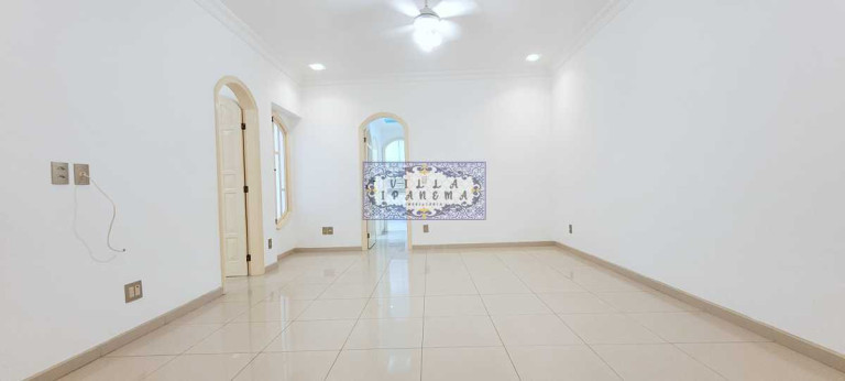 Imagem Imóvel com 2 Quartos à Venda, 102 m² em Copacabana - Rio De Janeiro Imagem Imóvel com 2 Quartos à Venda, 102 m² em Copacabana - Rio De Janeiro
