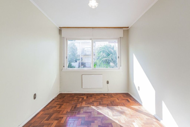 Imagem Imóvel com 2 Quartos à Venda, 76 m² em Petrópolis - Porto Alegre Imagem Imóvel com 2 Quartos à Venda, 76 m² em Petrópolis - Porto Alegre