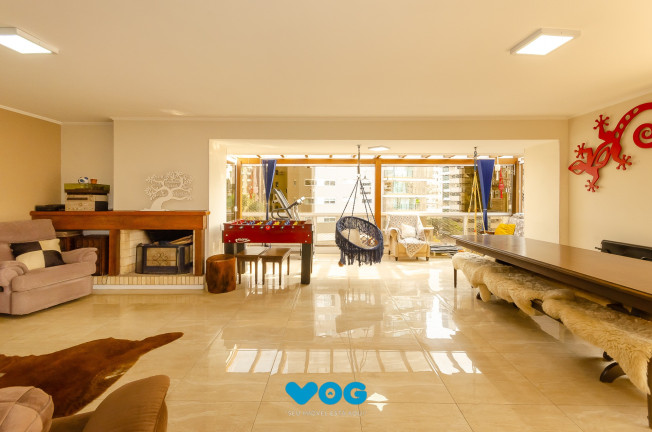 Imagem Imóvel com 3 Quartos à Venda, 296 m² em Petrópolis - Porto Alegre