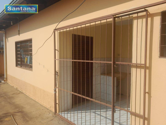 Imagem Casa com 3 Quartos à Venda, 160 m² em Bandeirantes - Caldas Novas