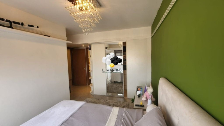 Imagem Apartamento com 3 Quartos à Venda, 206 m² em Menino Deus - Porto Alegre Imagem Apartamento com 3 Quartos à Venda, 206 m² em Menino Deus - Porto Alegre