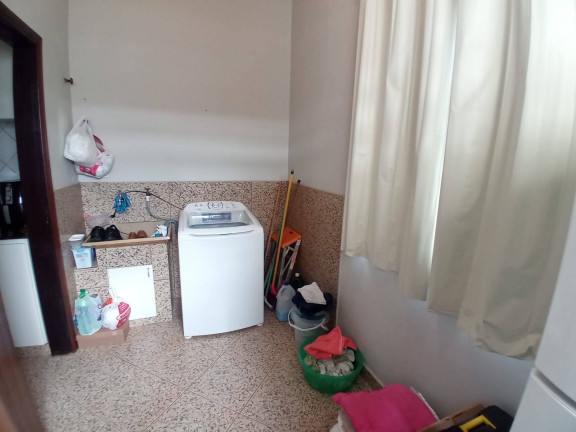 Imagem Sobrado com 9 Quartos à Venda, 456 m² em Cajuru - Curitiba