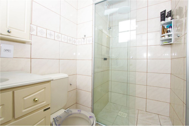 Imagem Imóvel com 1 Quarto à Venda, em Santo Antônio - Porto Alegre Imagem Imóvel com 1 Quarto à Venda, em Santo Antônio - Porto Alegre