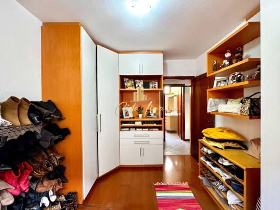 Imagem Casa com 3 Quartos à Venda, 210 m² em Balneário - Florianópolis Imagem Casa com 3 Quartos à Venda, 210 m² em Balneário - Florianópolis