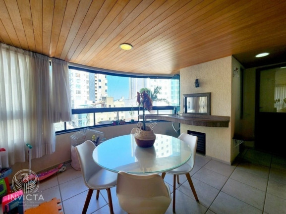 Imagem Apartamento com 3 Quartos à Venda, 133 m² em Centro - Balneário Camboriú