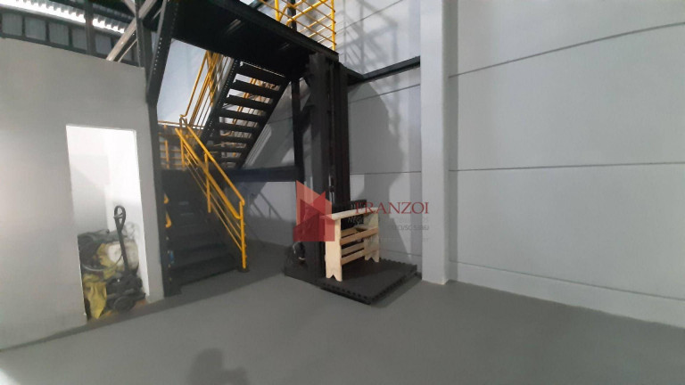 Imagem Galpão para Alugar, 430 m² em São João - Itajaí Imagem Galpão para Alugar, 430 m² em São João - Itajaí