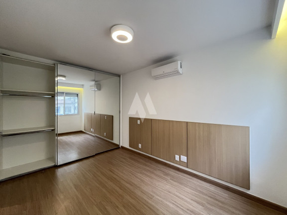 Imagem Apartamento com 3 Quartos à Venda, 127 m² em Gonzaga - Santos Imagem Apartamento com 3 Quartos à Venda, 127 m² em Gonzaga - Santos