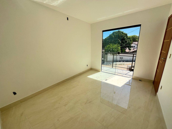 Imagem Casa com 3 Quartos à Venda, em Balneario São Pedro - São Pedro Da Aldeia Imagem Casa com 3 Quartos à Venda, em Balneario São Pedro - São Pedro Da Aldeia