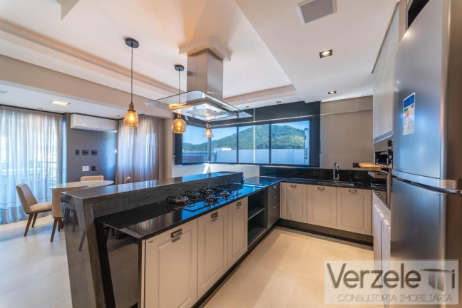 Imagem Apartamento com 3 Quartos à Venda, 179 m² em Estados - Balneário Camboriú Imagem Apartamento com 3 Quartos à Venda, 179 m² em Estados - Balneário Camboriú