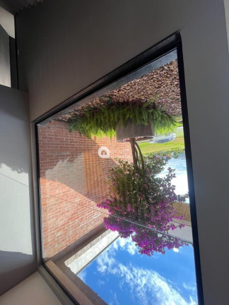 Imagem Casa com 4 Quartos à Venda, 300 m² Imagem Casa com 4 Quartos à Venda, 300 m²