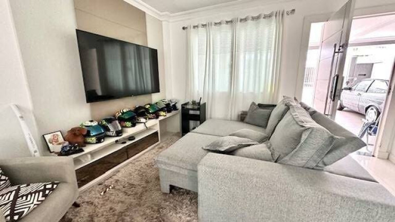 Imagem Casa com 3 Quartos à Venda, 400 m² em Nações - Balneário Camboriú