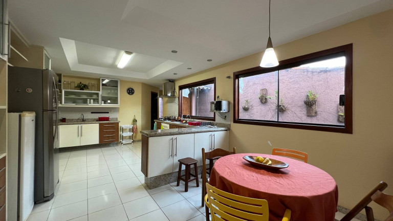 Imagem Casa com 5 Quartos à Venda, 630 m² em Ogiva - Cabo Frio Imagem Casa com 5 Quartos à Venda, 630 m² em Ogiva - Cabo Frio