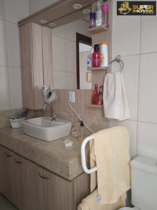 Imagem Casa com 2 Quartos à Venda, 145 m² em Centro - Pelotas