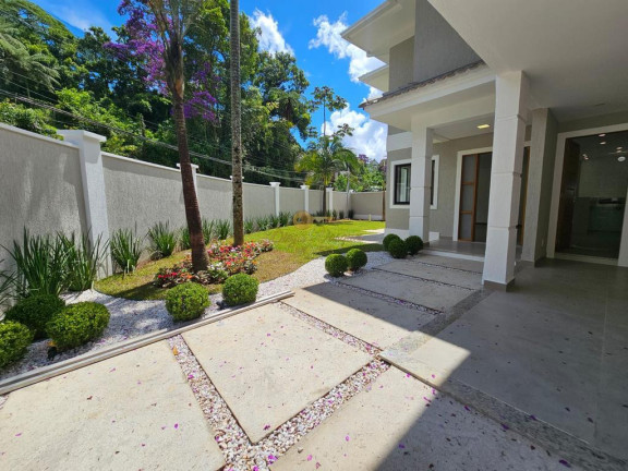 Imagem Casa com 3 Quartos à Venda, 274 m² em Comary - Teresópolis