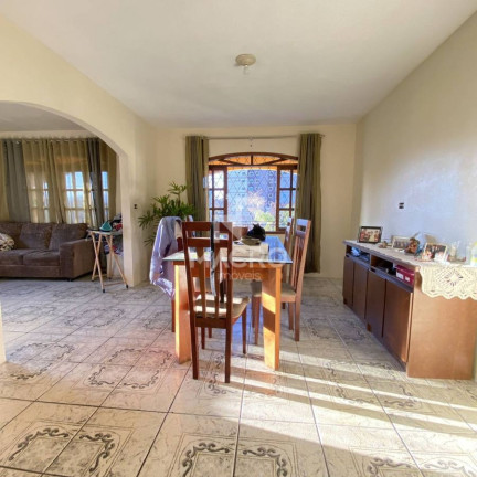 Imagem Casa com 4 Quartos à Venda, 242 m² em Vila Nova - Jaraguá Do Sul Imagem Casa com 4 Quartos à Venda, 242 m² em Vila Nova - Jaraguá Do Sul