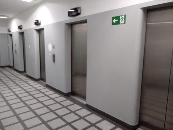 Sala Comercial à Venda, 40 m² em República - São Paulo