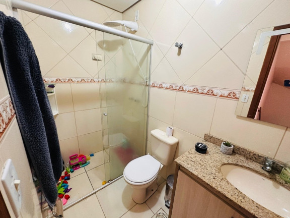 Imagem Casa com 3 Quartos à Venda, 215 m² em Hípica - Porto Alegre Imagem Casa com 3 Quartos à Venda, 215 m² em Hípica - Porto Alegre