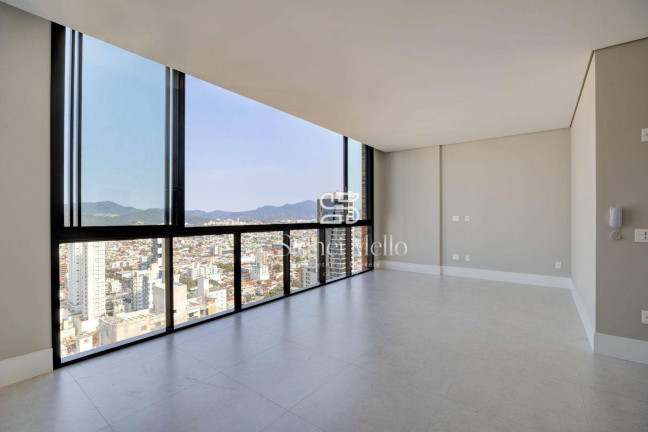 Apartamento com 4 Quartos à Venda, 135 m² em 2 Quadra Centro - Balneário Camboriú