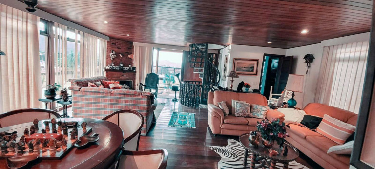 Imagem Imóvel com 6 Quartos à Venda, 221 m² em Alto - Teresópolis Imagem Imóvel com 6 Quartos à Venda, 221 m² em Alto - Teresópolis