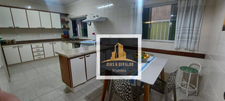 Imagem Sobrado com 5 Quartos à Venda, 264 m² em Bosque Dos Eucaliptos - São José Dos Campos Imagem Sobrado com 5 Quartos à Venda, 264 m² em Bosque Dos Eucaliptos - São José Dos Campos