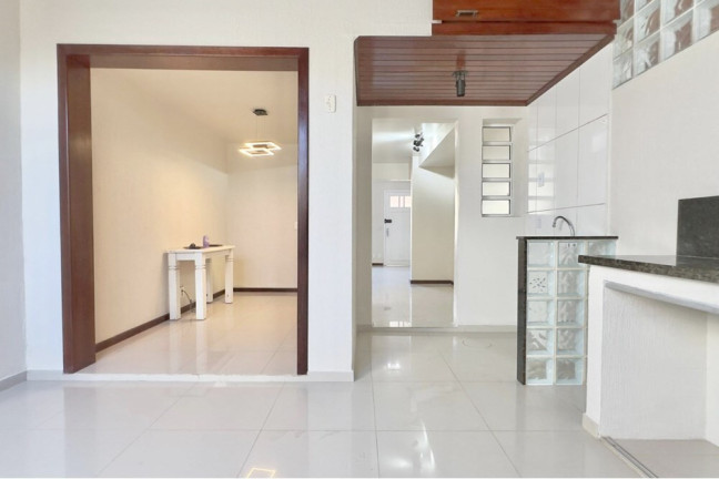 Imagem Casa com 3 Quartos à Venda, em Sarandi - Porto Alegre Imagem Casa com 3 Quartos à Venda, em Sarandi - Porto Alegre