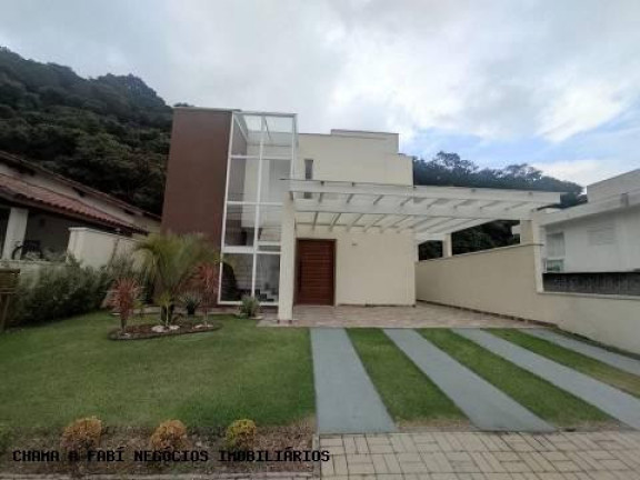 Casa com 4 Quartos à Venda, 286 m² em Costa Nova - Caraguatatuba
