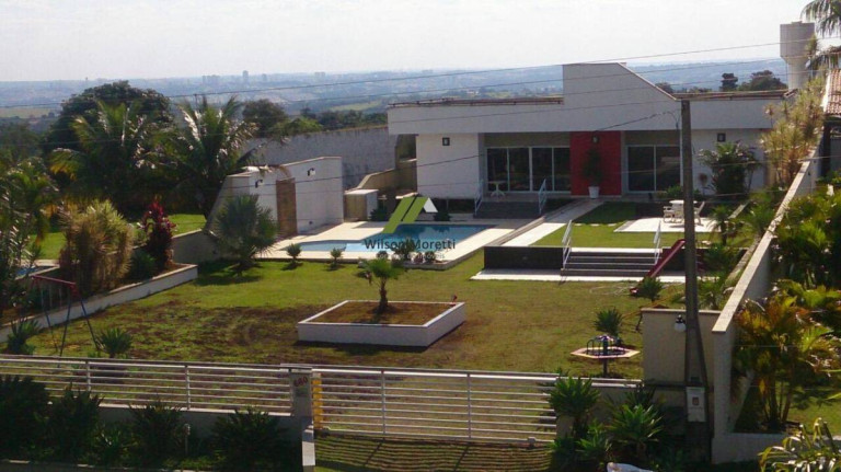 Casa de Condomínio com 1 Quarto à Venda, 150 m²