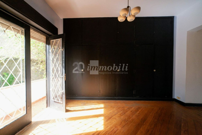Imagem Casa com 5 Quartos à Venda, 400 m² em Pacaembu - São Paulo Imagem Casa com 5 Quartos à Venda, 400 m² em Pacaembu - São Paulo