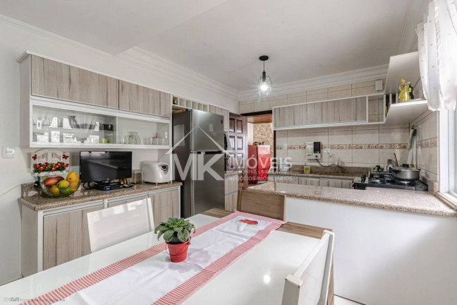 Imagem Sobrado com 4 Quartos à Venda, 276 m² em Capão Da Imbuia - Curitiba Imagem Sobrado com 4 Quartos à Venda, 276 m² em Capão Da Imbuia - Curitiba