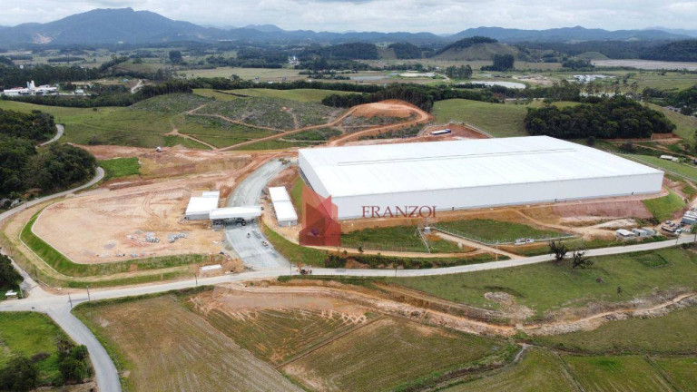 Imagem Galpão para Alugar, 5.500 m² em Quilômetro Doze - Itajaí Imagem Galpão para Alugar, 5.500 m² em Quilômetro Doze - Itajaí