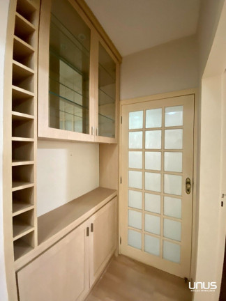 Imagem Apartamento com 3 Quartos à Venda, 153 m² em Centro - Florianópolis Imagem Apartamento com 3 Quartos à Venda, 153 m² em Centro - Florianópolis