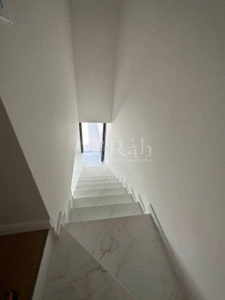 Sobrado com 3 Quartos à Venda, 120 m² em Tabuleiro - Camboriú