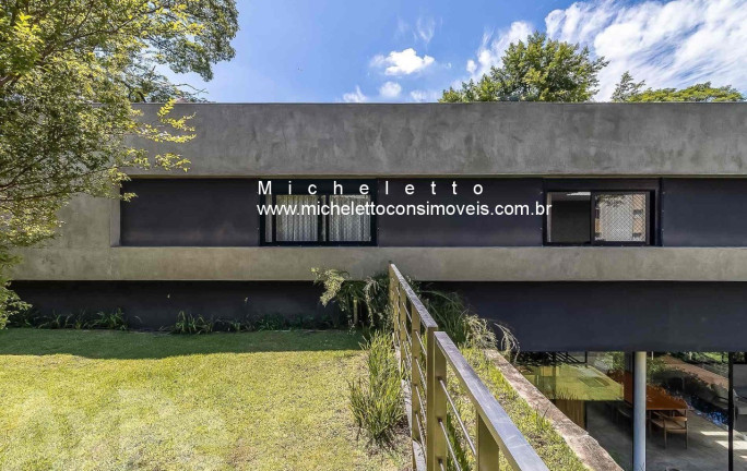Imagem Sobrado com 3 Quartos à Venda, 330 m² em Sumaré - São Paulo Imagem Sobrado com 3 Quartos à Venda, 330 m² em Sumaré - São Paulo