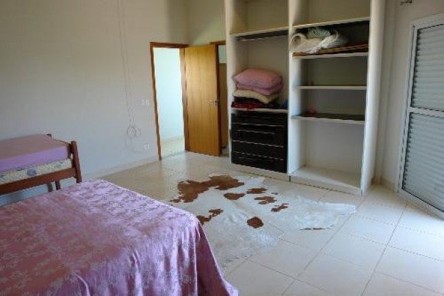 Imagem Chácara com 6 Quartos à Venda, em Alphaville Imagem Chácara com 6 Quartos à Venda, em Alphaville